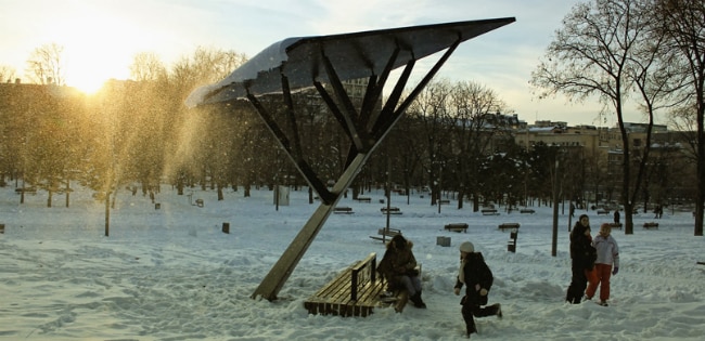 Smart Public Spaces: Strawberry Tree